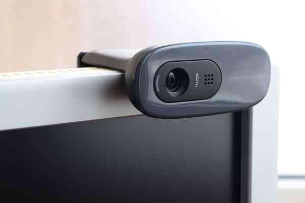 Come scegliere la webcam per videochiamate e videoconferenze: Guida all’acquisto